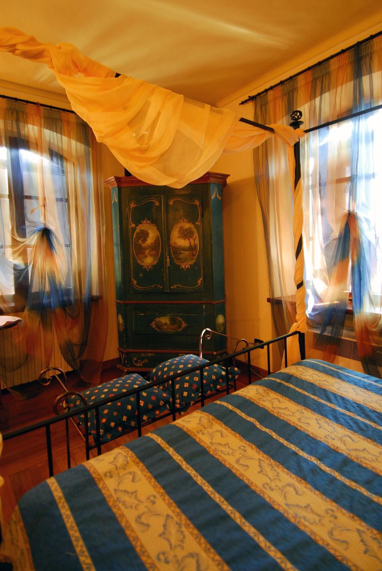 Villa La Favorita อัลบา ห้อง รูปภาพ
